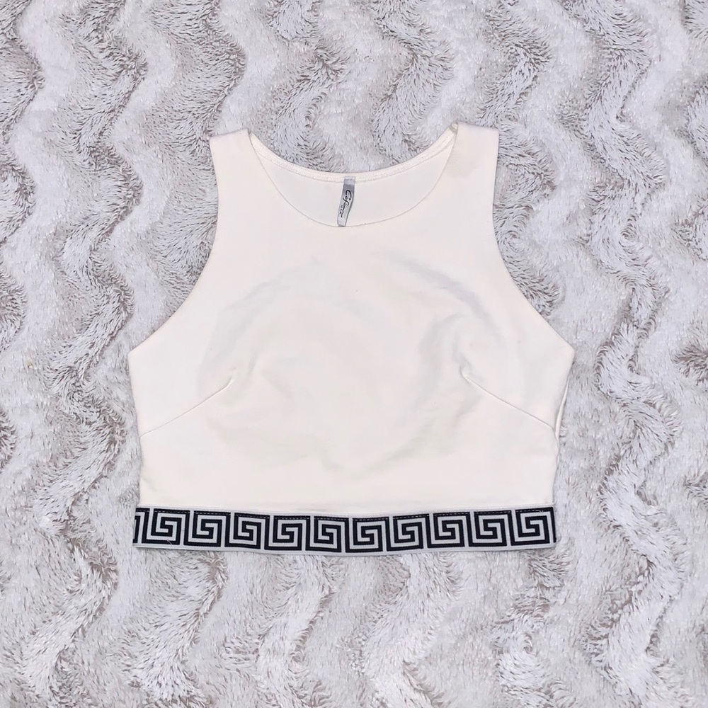 M boutique crop top